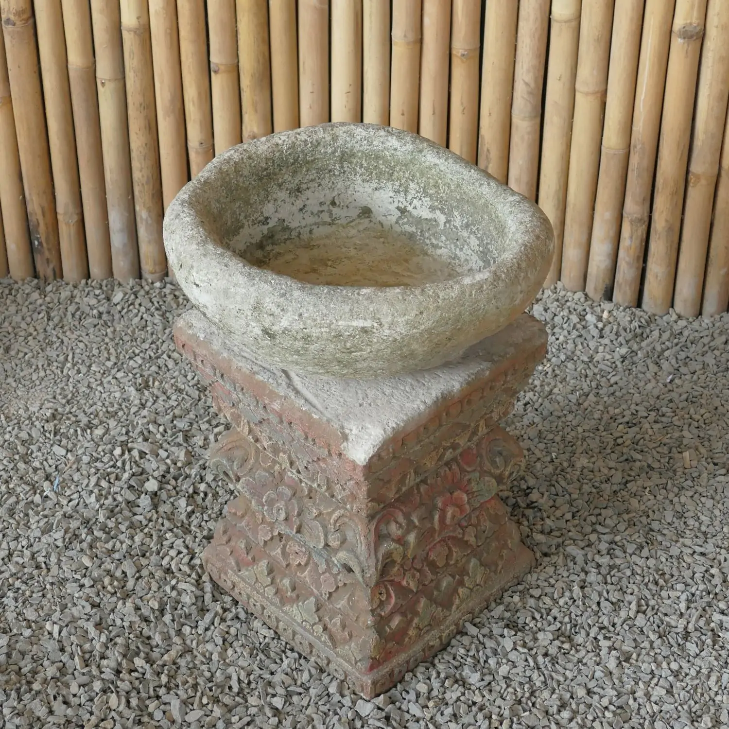  Product image 8 of the product “Balinese Set Stand with pot, made of cement, Total Height 60cm. The Pot has a Dia. of about 40cm with a height of 16cm. The stand has a width of 35 cm and a height of 45cm ”